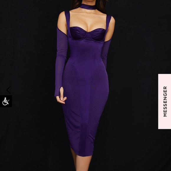 Dress Length: Approx 120cm
Materials: Light Silky Satin - Picture 3 of 10